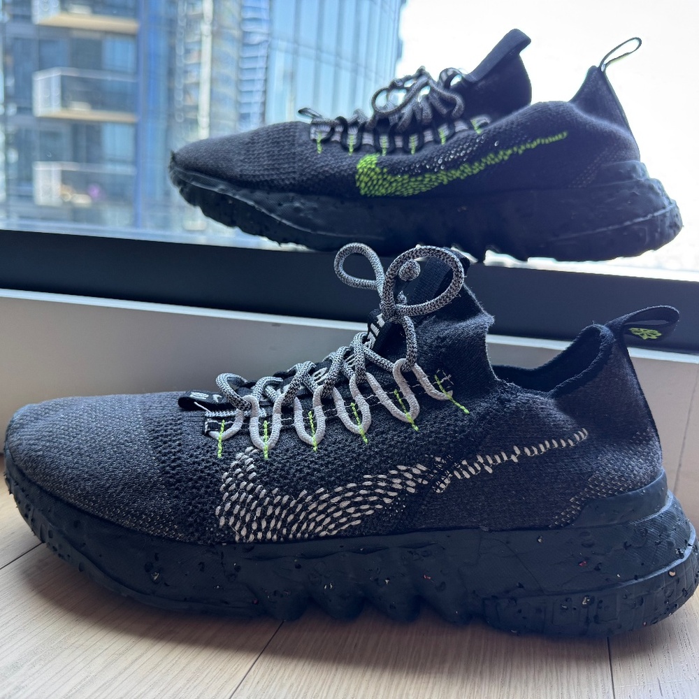 Space Hippie 01 - Black Volt This is Trash